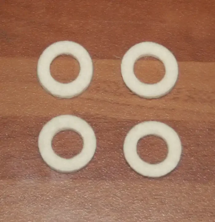 19mm white felt washer ( pack 4 )