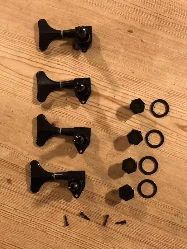 Black Die Cast Bass Guitar Machine Heads – 4 In A Row