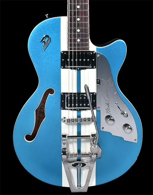 Duesenberg Starplayer Mike Campbell – Blue/White Signature Guitar