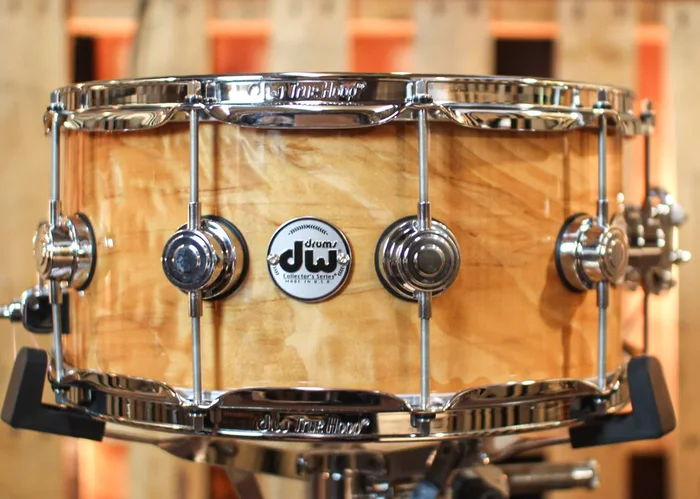 DW 6.5×14 Collector’s Standard Maple 2-Tone Quilted Maple Snare Drum – SO#1101155