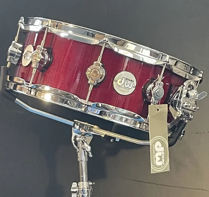 DW Design Series Snare 5.5×14 Cherry Stain w/Chrome Hardware