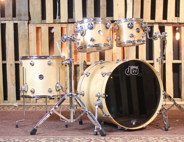 DW Performance Natural Lacquer Drum Set – 18×22,8×10,9×12,14×16 – #2