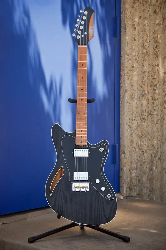 Jennings Guitars – Voyager Deluxe custom build information
