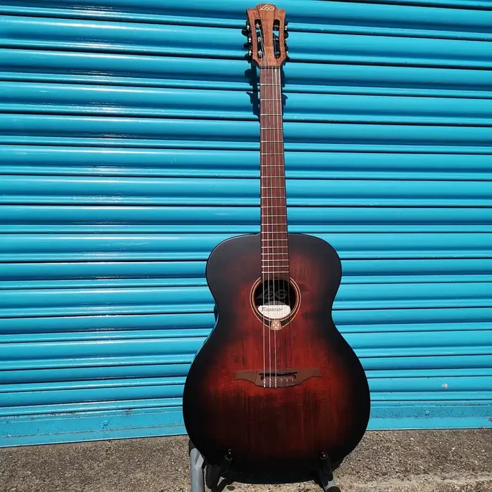 Lag T70A – B&B Folk body Acoustic Guitar