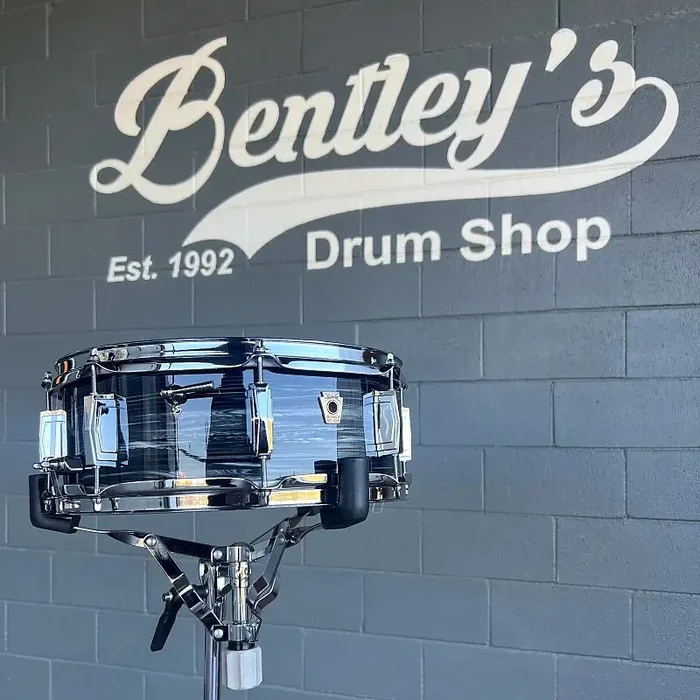 Ludwig Classic Maple 5×14 ” Ringo Snare Drum in Vintage Black Oyster 1Q