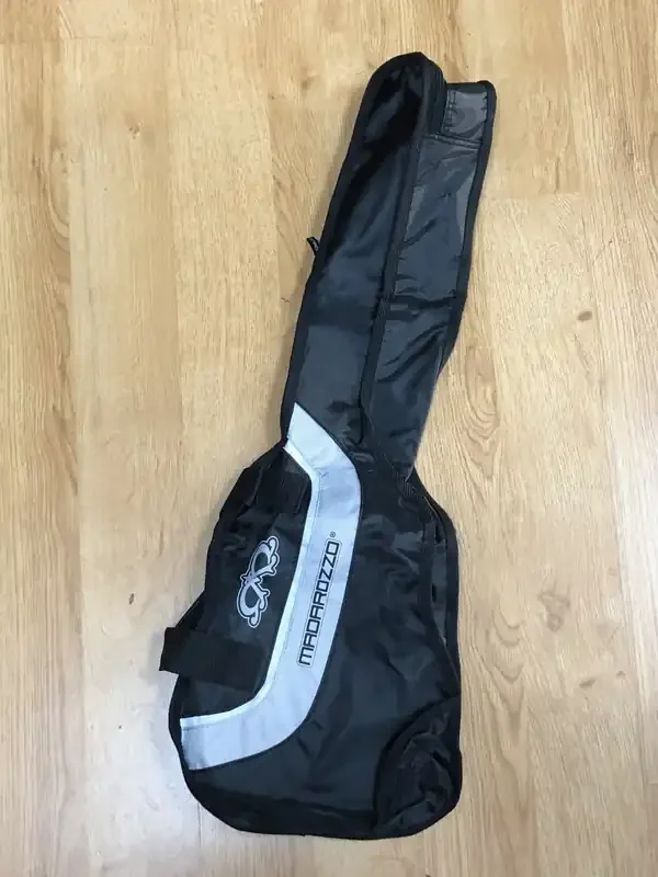 Madarozzo (MA-G001-UT/BG) Tenor Ukulele Cover