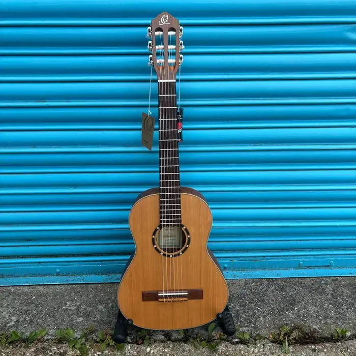 ORTEGA Family Series 1/2 Classical Guitar 6 String – Cedar / Mahogany Natural + Gigbag