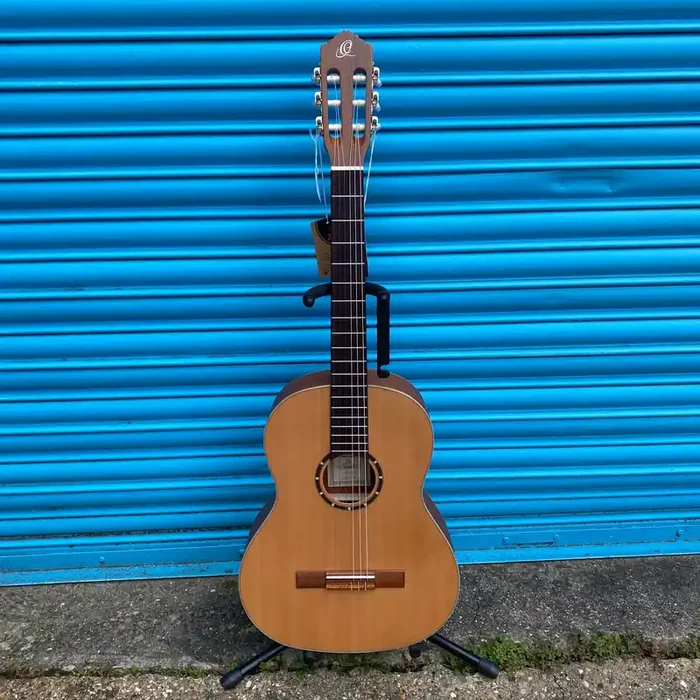 Ortega Family Series 4/4 Classical Slim Neck Guitar 6 String Lefty Inc. Padded Gig Bag