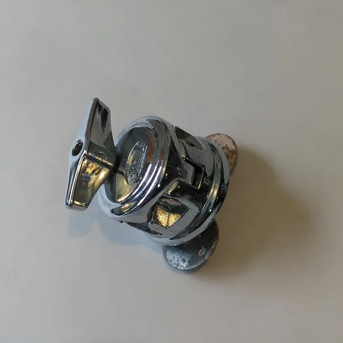 Pearl Tom/Leg Mount (used)