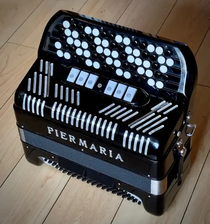 Piermaria 96 bass 3 voice musette Chromatic Button Accordion, C System – Second Hand