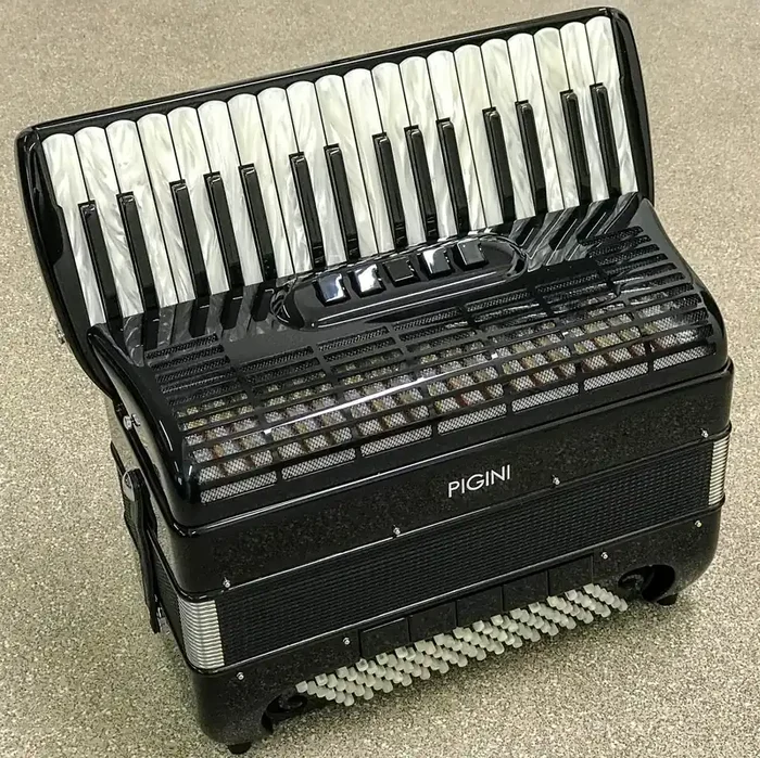 Pigini P36MG Special Edition 3 voice 96 bass piano accordion