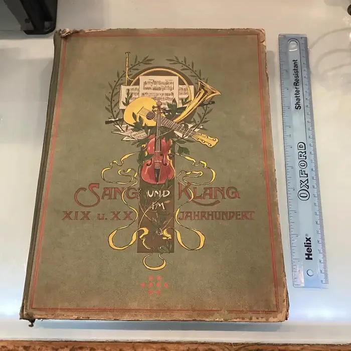 (Pre-Loved) Sang und Klang im XIX und XX Jahrhundert – Antique Hard Back Book of Piano Music