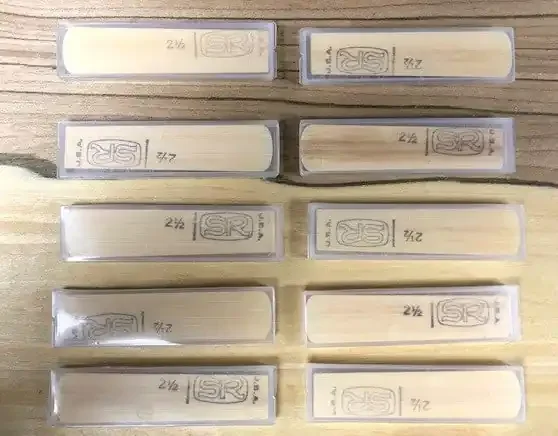 Rico Symmetricut Alto Saxophone reeds 2.5 (Medium) – Pack Of 10 Reeds