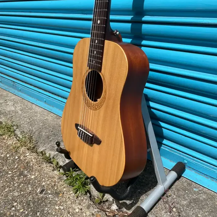 Safari Nylon Travel Guitar – W/ Gigbag (Pre-Owned)