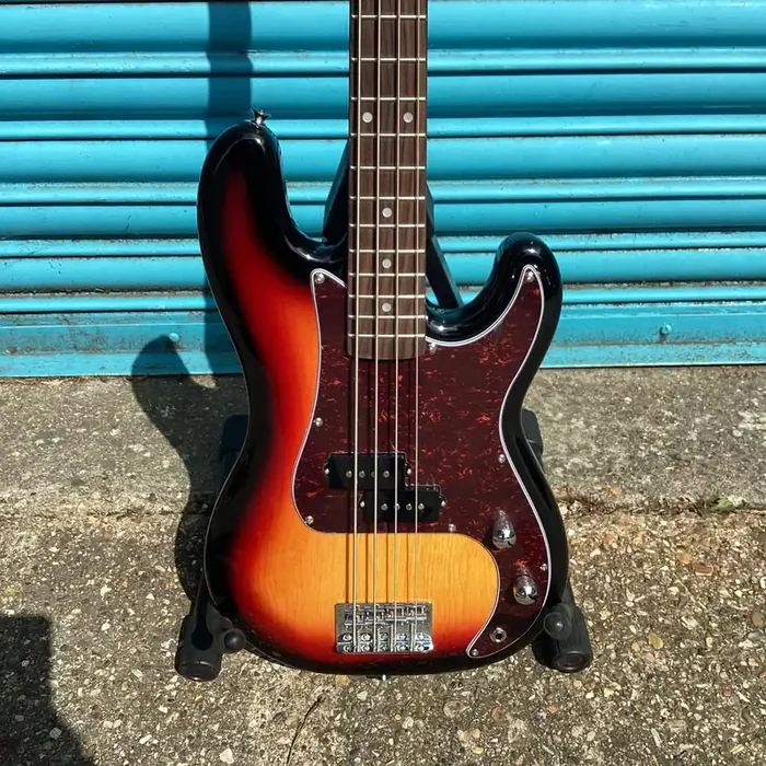 SX 3/4 Short Scale Precision Style Bass Guitar – Sunburst (including Gigbag)