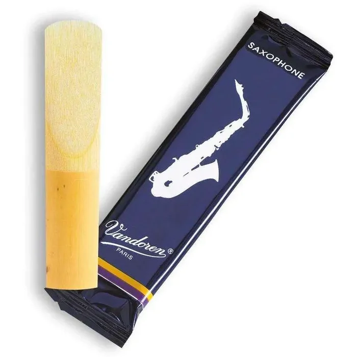 Vandoren Traditional Reeds – Tenor Saxophone (Singular Reed)