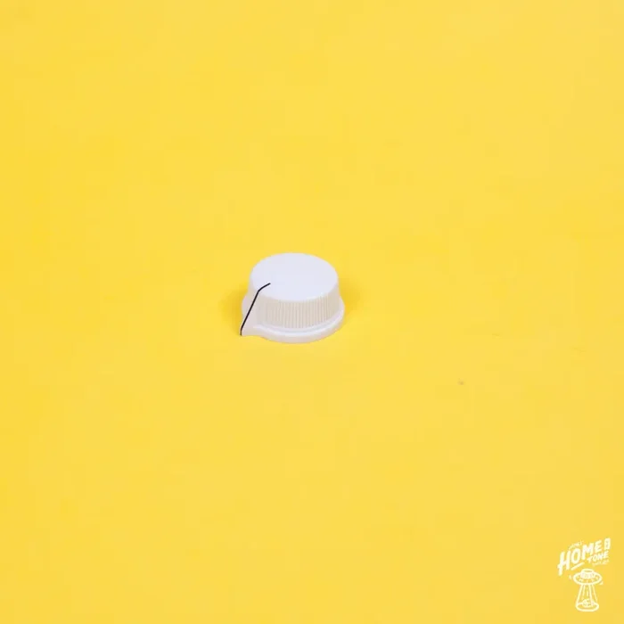 Vintage pointer ‘Klon‘ style control knob for 6.35mm solid shaft USA spec pots in cream