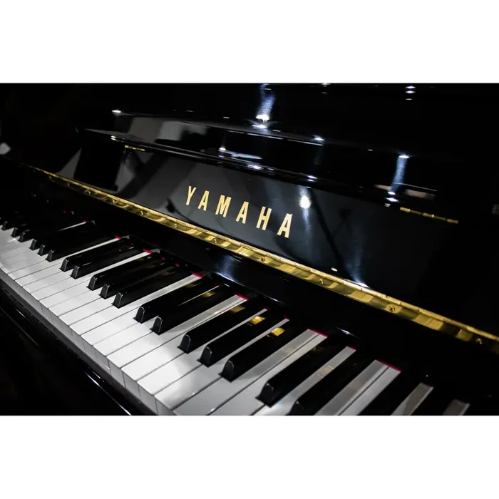 Yamaha U1H Upright Piano – 2203524